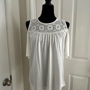 Lace Yoke Cold-Shoulder Tunic Top in White